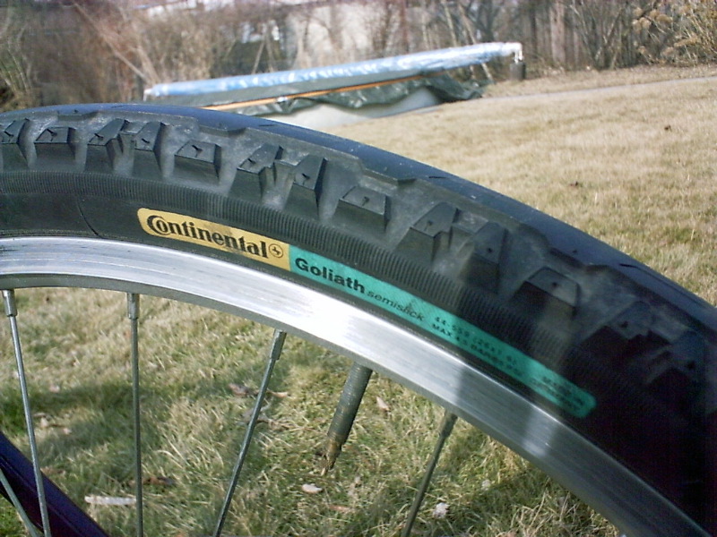 Reifen vorn + hinten Continental "Go
<center>

  <div>
<br>
<script language=